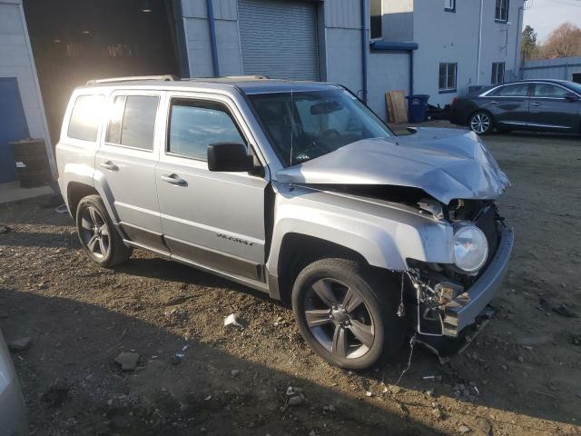 Photo 3 VIN: 1C4NJRFB9FD272581 - JEEP PATRIOT LA 