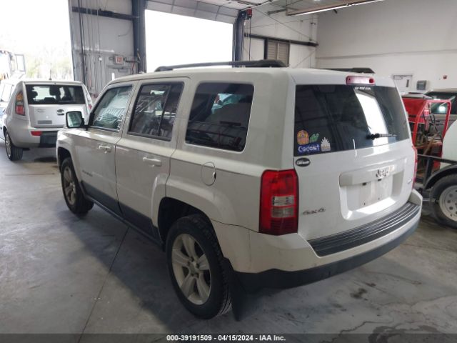 Photo 2 VIN: 1C4NJRFBXCD624742 - JEEP PATRIOT 