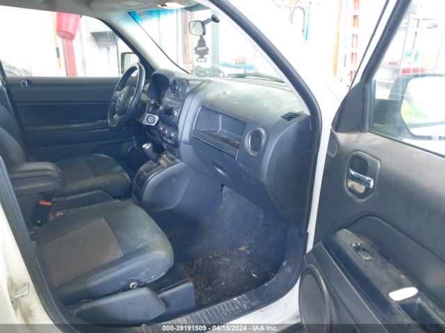 Photo 4 VIN: 1C4NJRFBXCD624742 - JEEP PATRIOT 