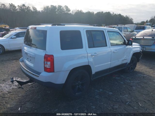 Photo 3 VIN: 1C4NJRFBXDD158179 - JEEP PATRIOT 