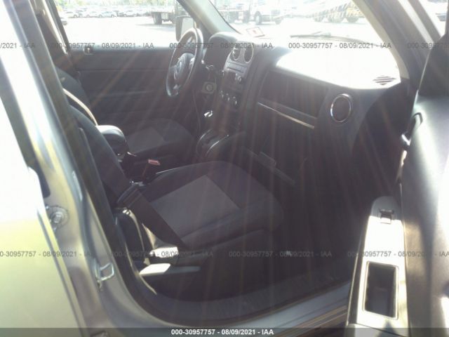 Photo 4 VIN: 1C4NJRFBXDD253812 - JEEP PATRIOT 