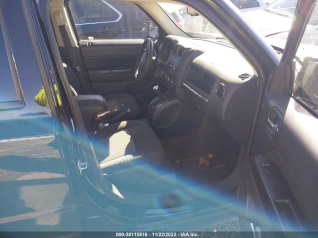 Photo 4 VIN: 1C4NJRFBXED885002 - JEEP PATRIOT 