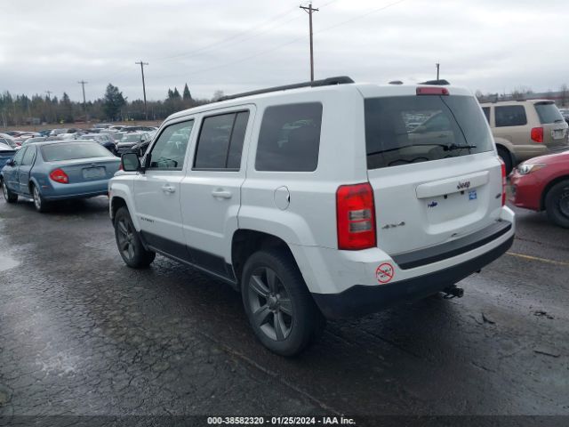 Photo 2 VIN: 1C4NJRFBXFD154975 - JEEP PATRIOT 