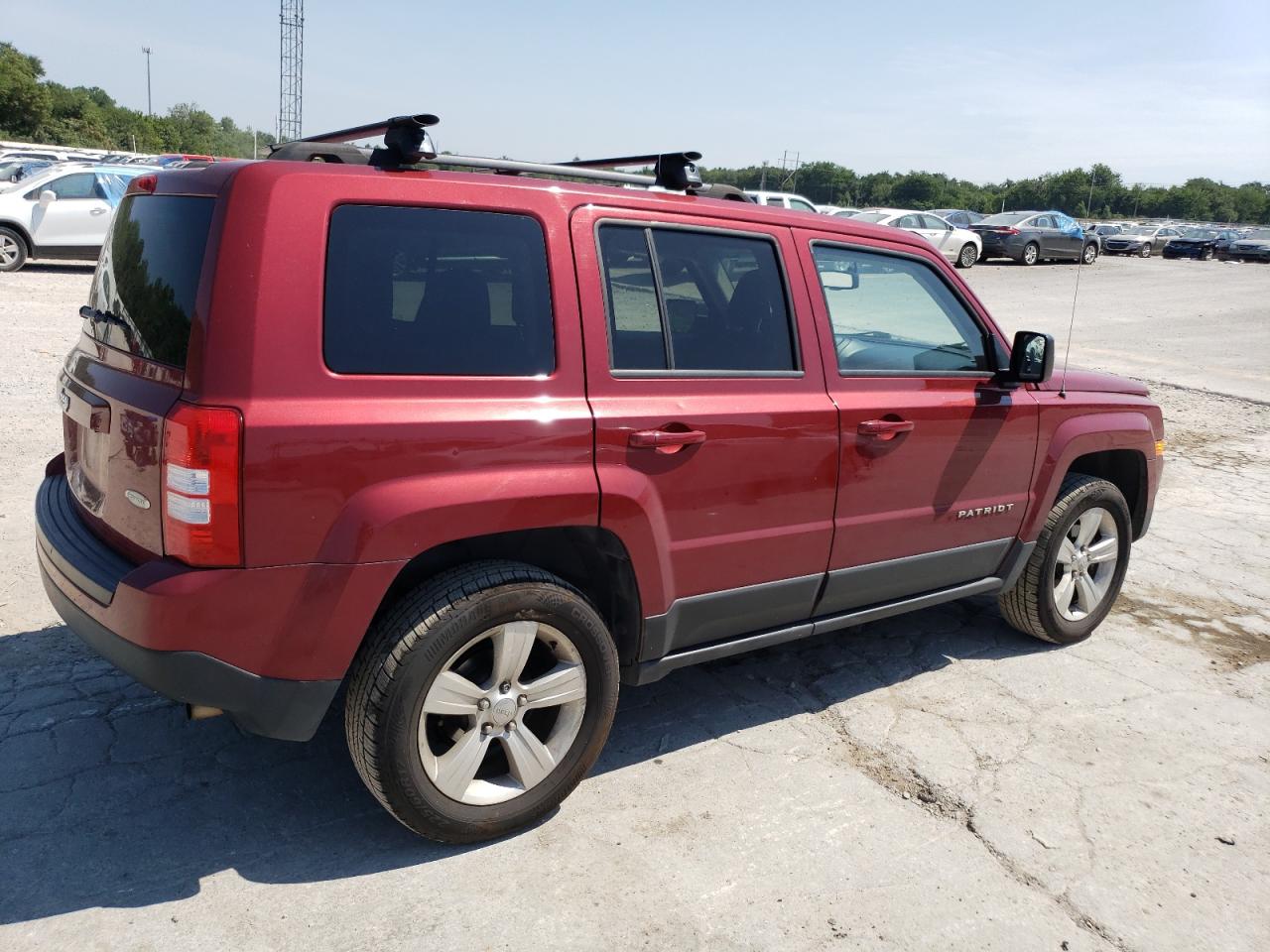 Photo 2 VIN: 1C4NJRFBXGD617117 - JEEP LIBERTY (PATRIOT) 