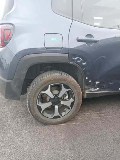 Photo 4 VIN: 1C4PJDCW5NP028930 - JEEP RENEGADE 