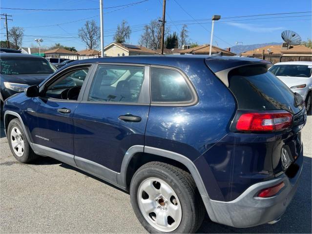 Photo 2 VIN: 1C4PJLAB1EW131620 - JEEP CHEROKEE S 