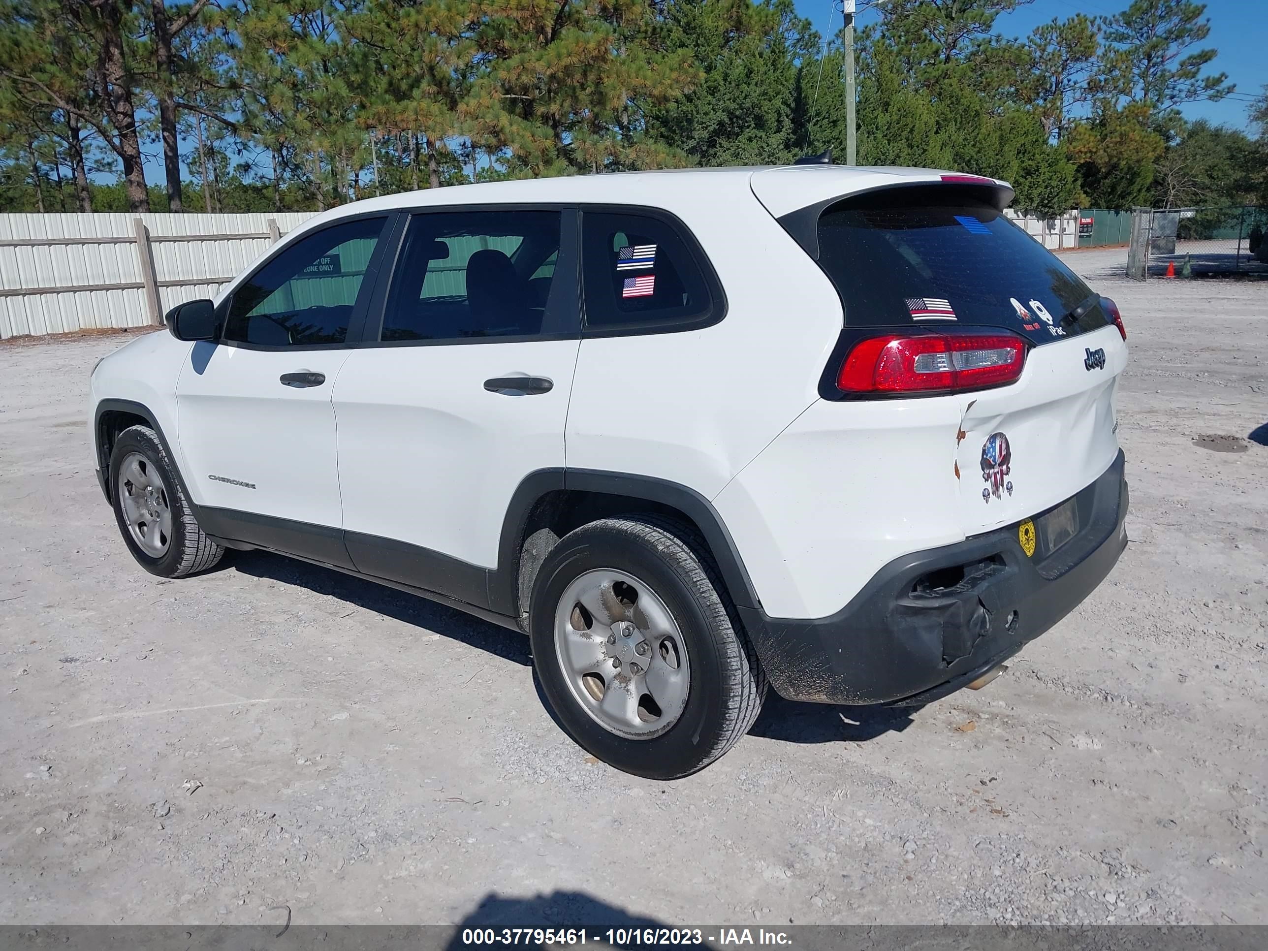 Photo 2 VIN: 1C4PJLAB1EW163614 - JEEP CHEROKEE 