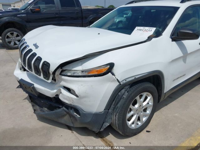 Photo 5 VIN: 1C4PJLAB1GW229985 - JEEP CHEROKEE 