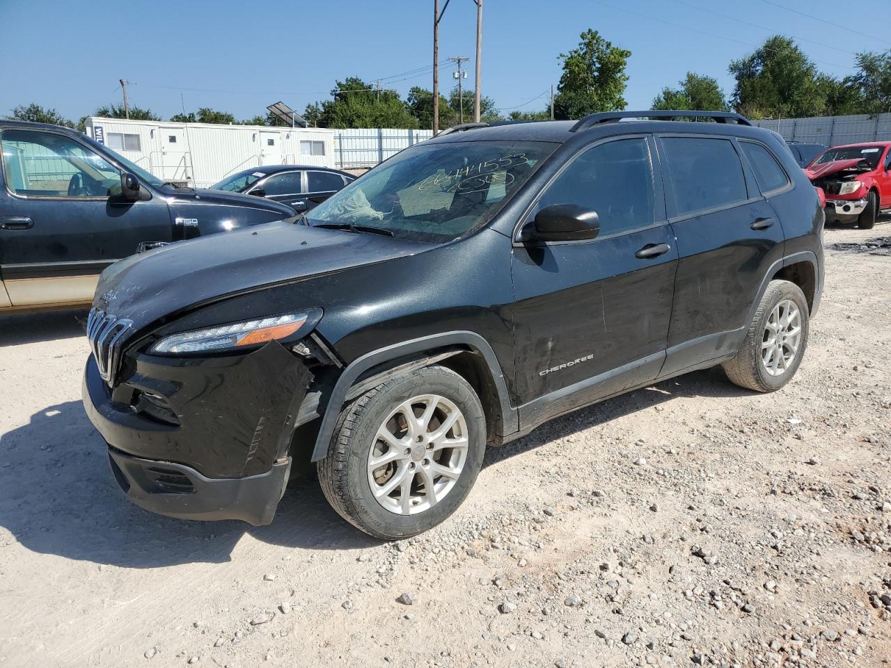 Photo 16 VIN: 1C4PJLAB3FW761043 - JEEP CHEROKEE S 