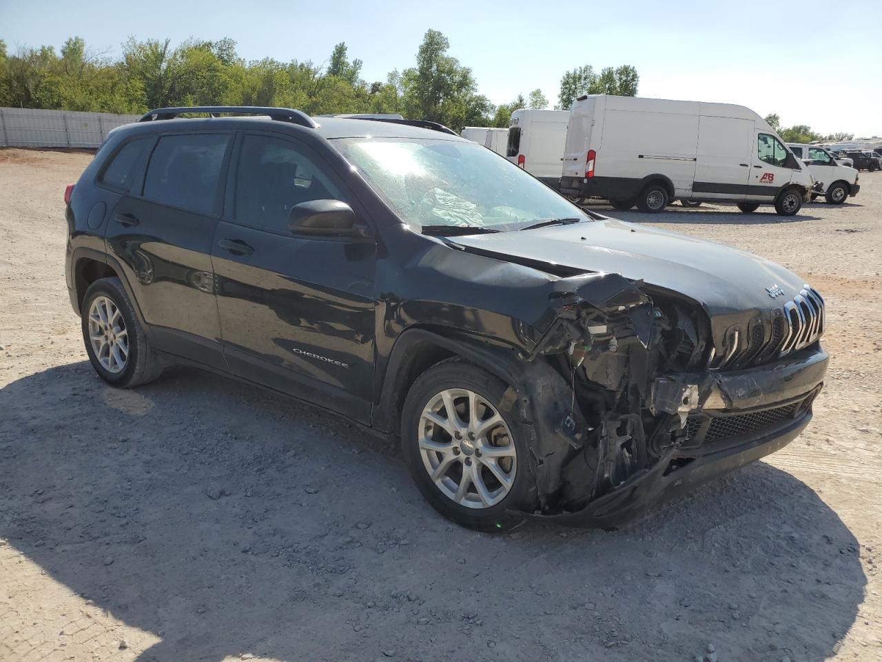 Photo 19 VIN: 1C4PJLAB3FW761043 - JEEP CHEROKEE S 
