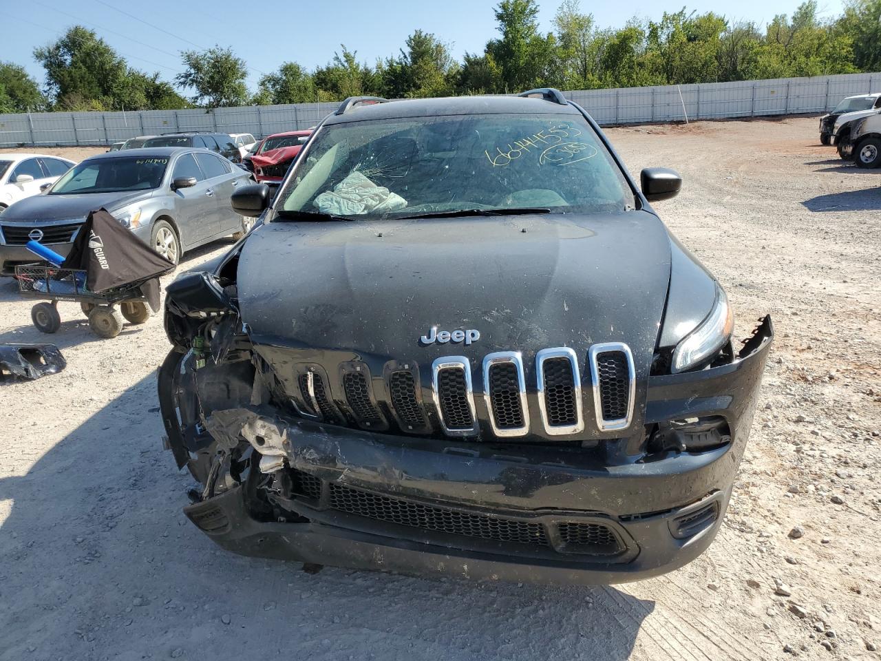 Photo 20 VIN: 1C4PJLAB3FW761043 - JEEP CHEROKEE S 