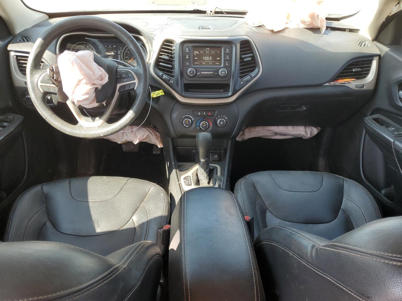 Photo 23 VIN: 1C4PJLAB3FW761043 - JEEP CHEROKEE S 