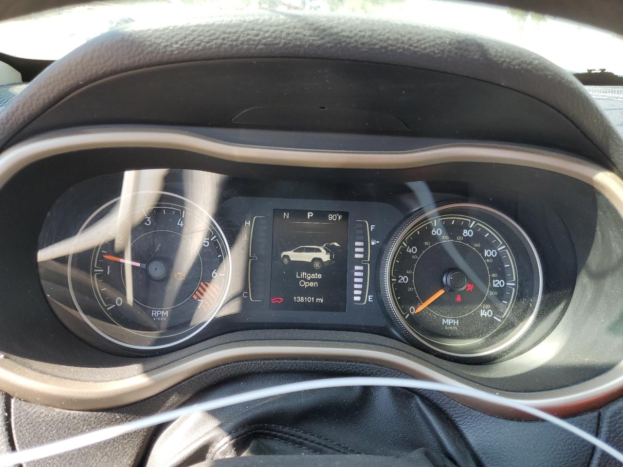 Photo 24 VIN: 1C4PJLAB3FW761043 - JEEP CHEROKEE S 