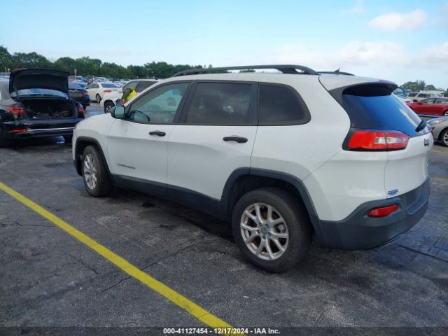 Photo 2 VIN: 1C4PJLAB3GW258601 - JEEP CHEROKEE 