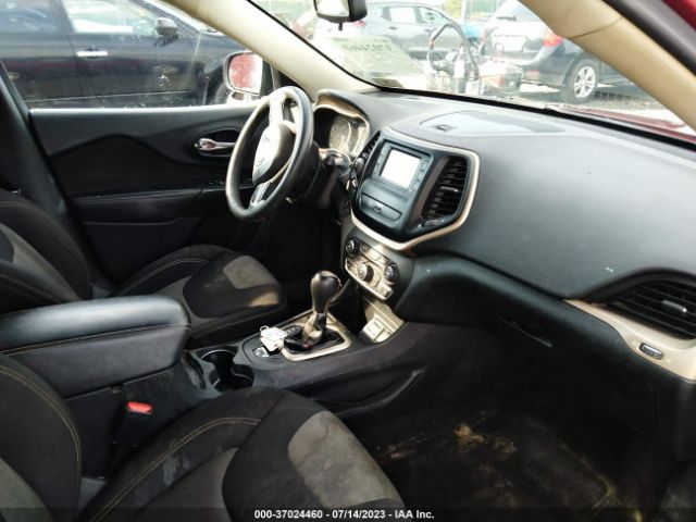 Photo 4 VIN: 1C4PJLAB4GW146356 - JEEP CHEROKEE 