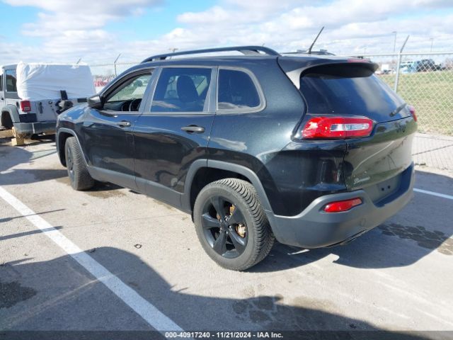 Photo 2 VIN: 1C4PJLAB4GW330602 - JEEP CHEROKEE 