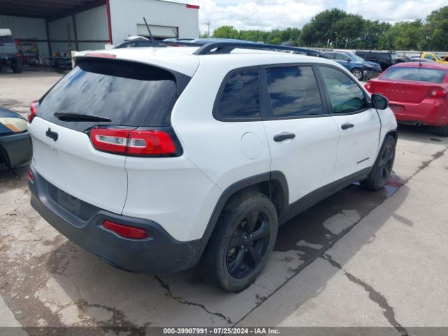 Photo 3 VIN: 1C4PJLAB4GW369318 - JEEP CHEROKEE 