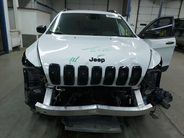 Photo 6 VIN: 1C4PJLAB4HW527027 - JEEP CHEROKEE 