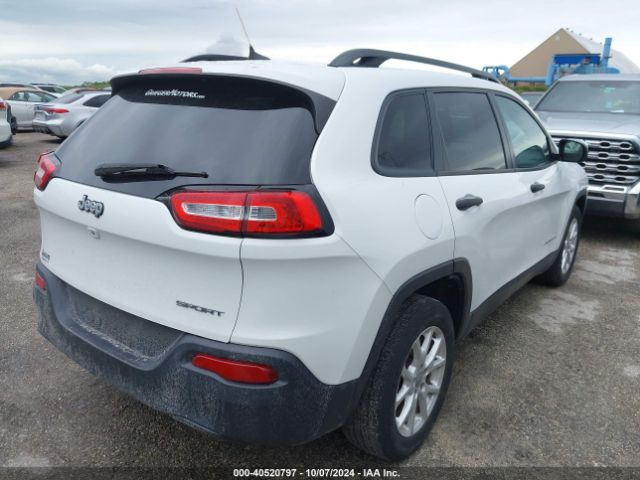 Photo 3 VIN: 1C4PJLAB5GW324498 - JEEP CHEROKEE 