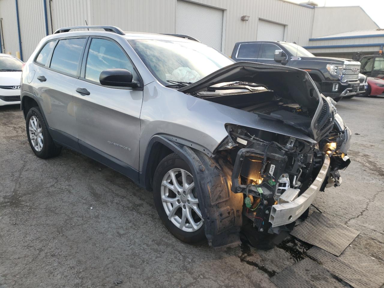 Photo 3 VIN: 1C4PJLAB5GW370705 - JEEP GRAND CHEROKEE 