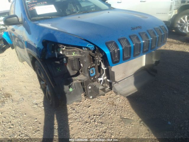 Photo 5 VIN: 1C4PJLAB5HW652876 - JEEP CHEROKEE 