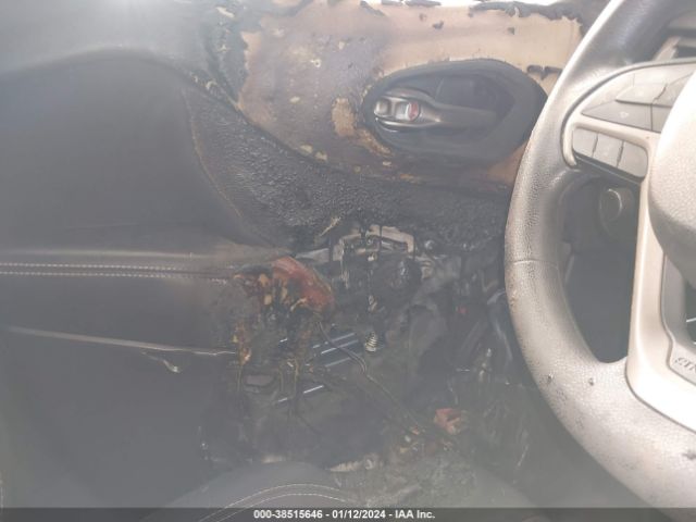 Photo 5 VIN: 1C4PJLAB8GW212410 - JEEP CHEROKEE 