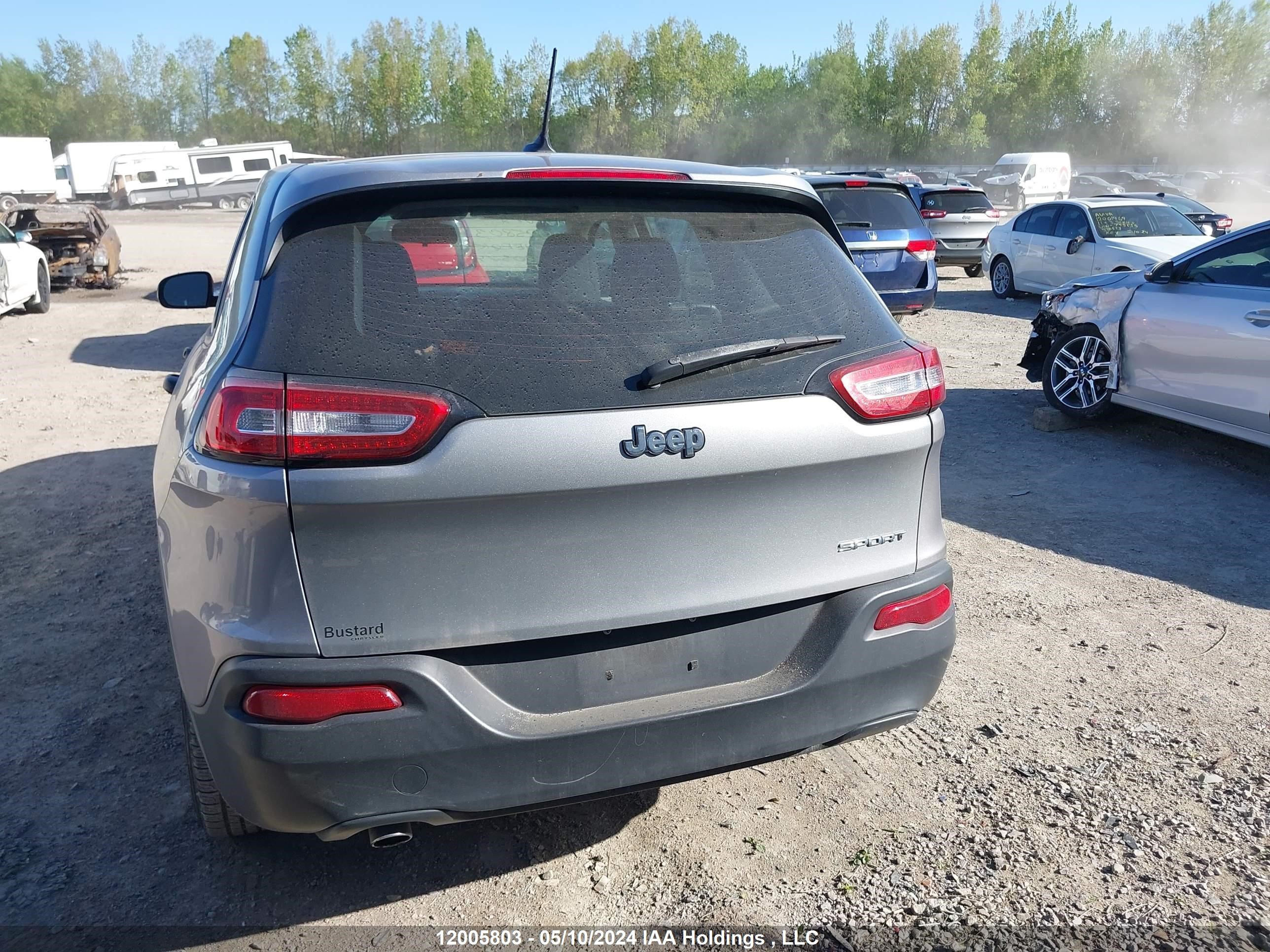 Photo 15 VIN: 1C4PJLAB8GW303743 - JEEP CHEROKEE 