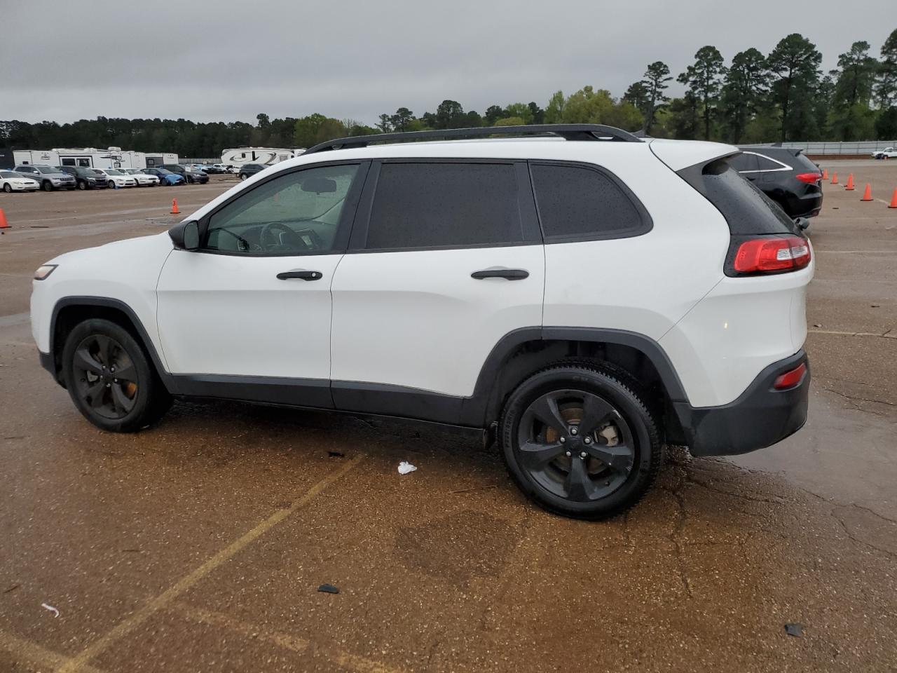 Photo 1 VIN: 1C4PJLAB8HW586582 - JEEP GRAND CHEROKEE 