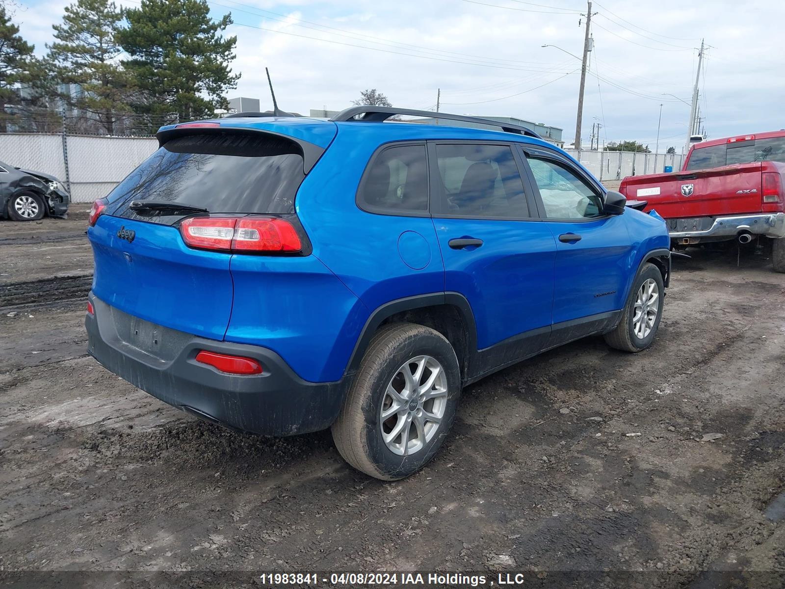 Photo 3 VIN: 1C4PJLAB8JD595204 - JEEP CHEROKEE 