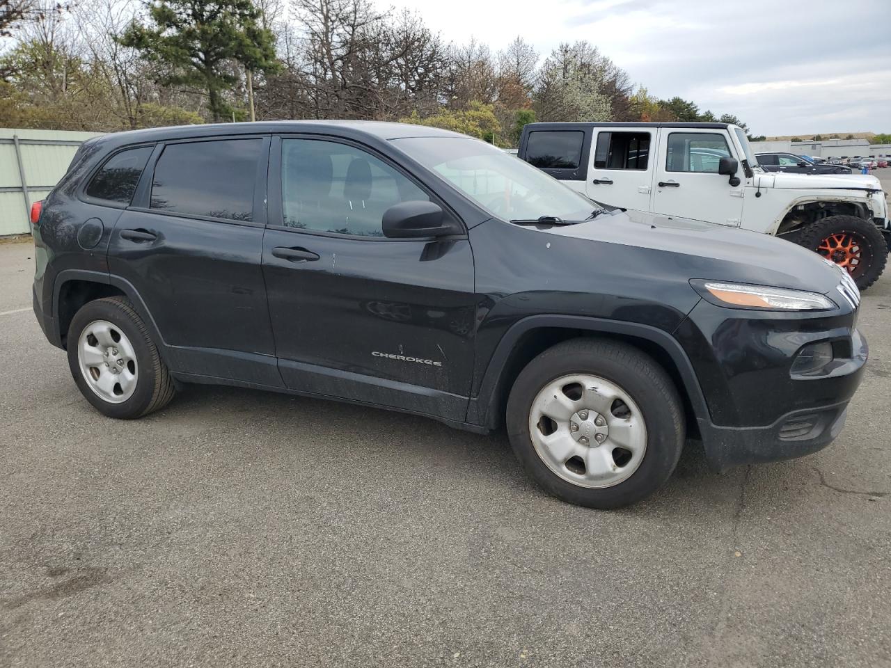 Photo 3 VIN: 1C4PJLAB9GW114082 - JEEP GRAND CHEROKEE 