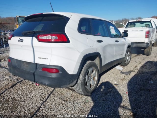 Photo 3 VIN: 1C4PJLAB9GW233220 - JEEP CHEROKEE 