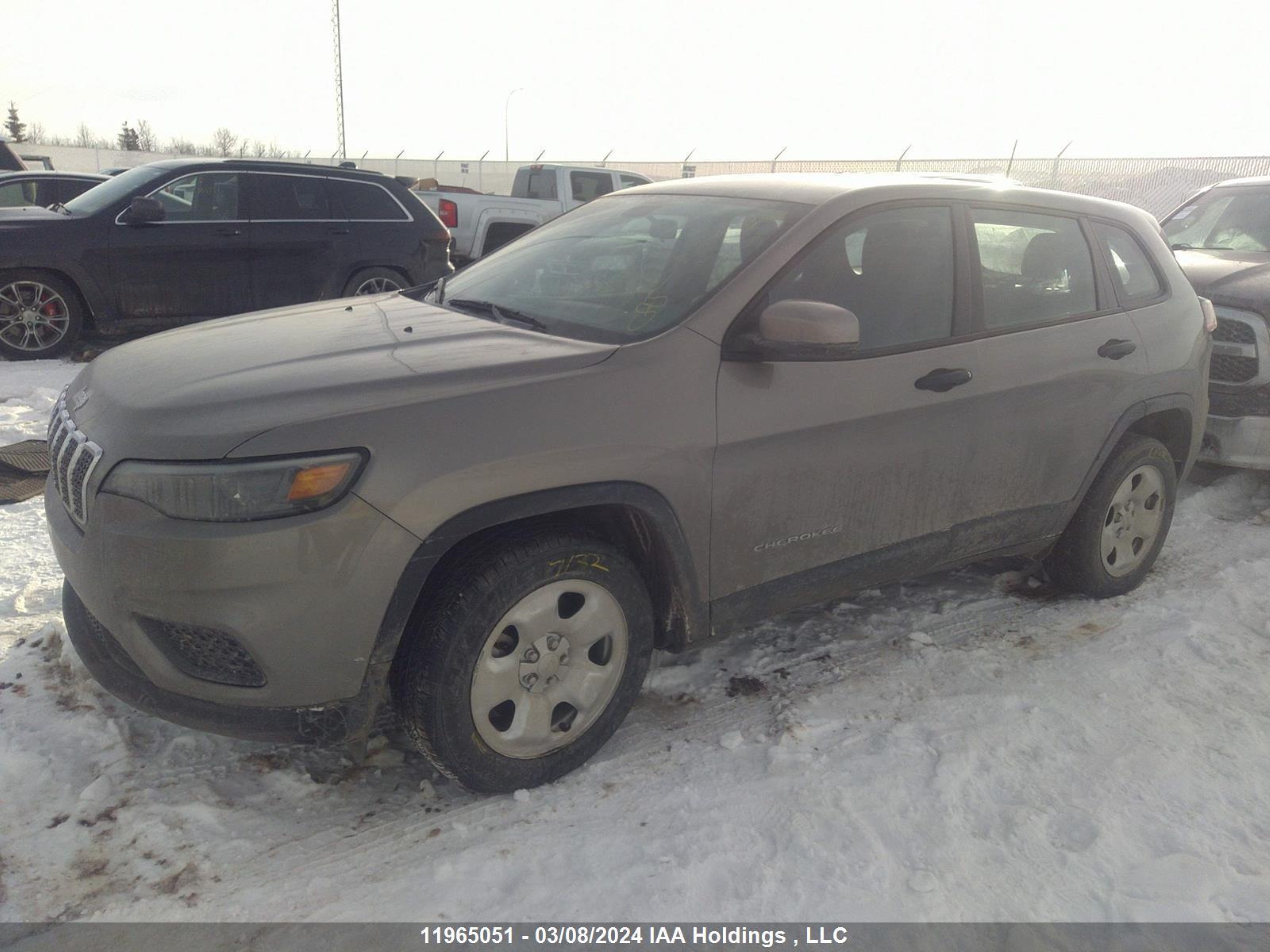 Photo 1 VIN: 1C4PJLAB9KD459617 - JEEP CHEROKEE 