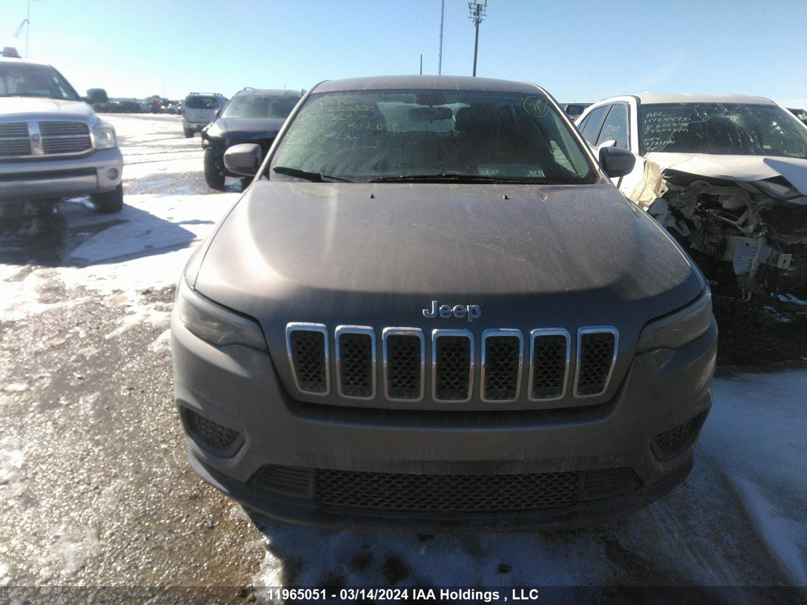 Photo 10 VIN: 1C4PJLAB9KD459617 - JEEP CHEROKEE 