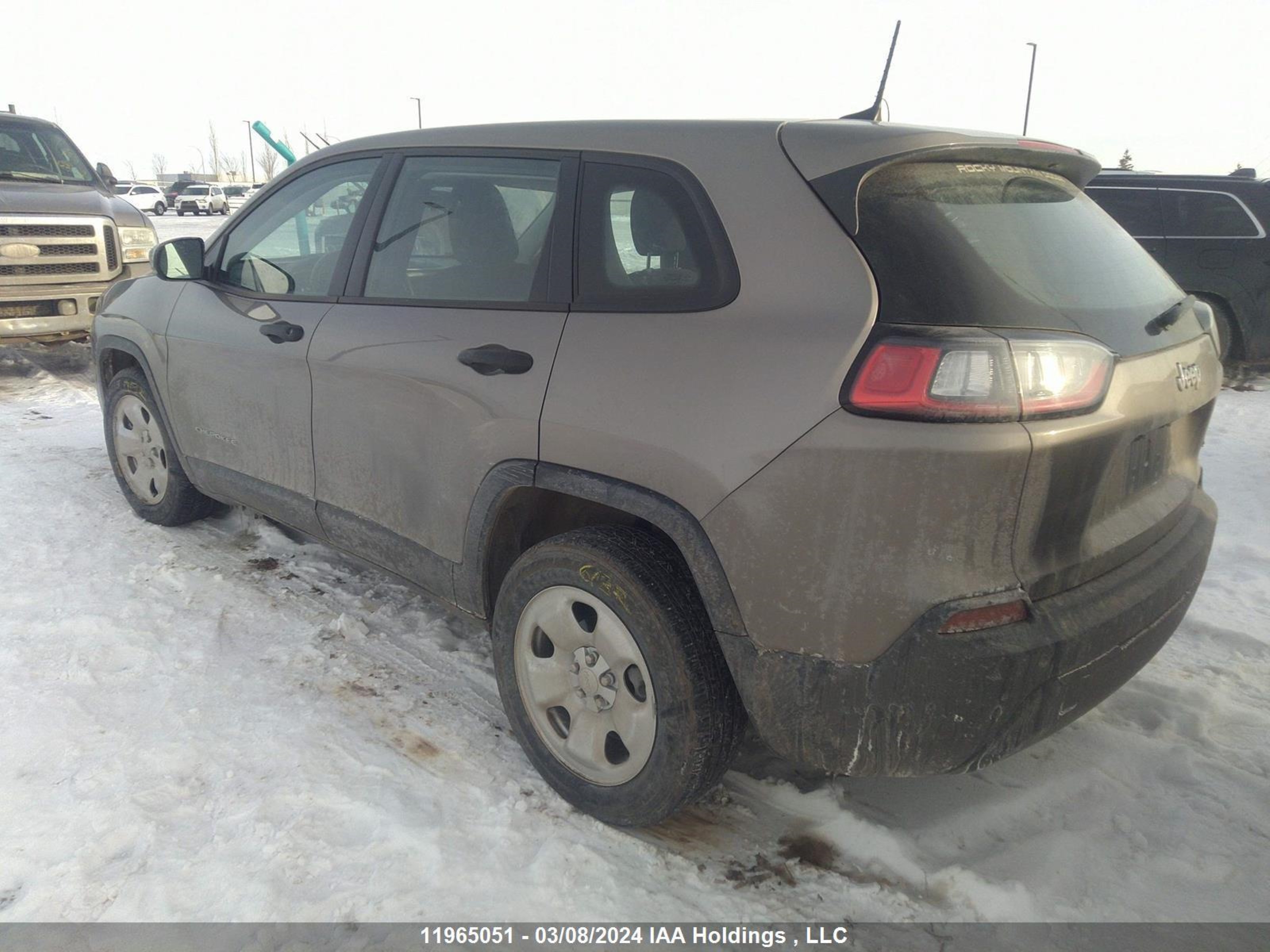 Photo 2 VIN: 1C4PJLAB9KD459617 - JEEP CHEROKEE 