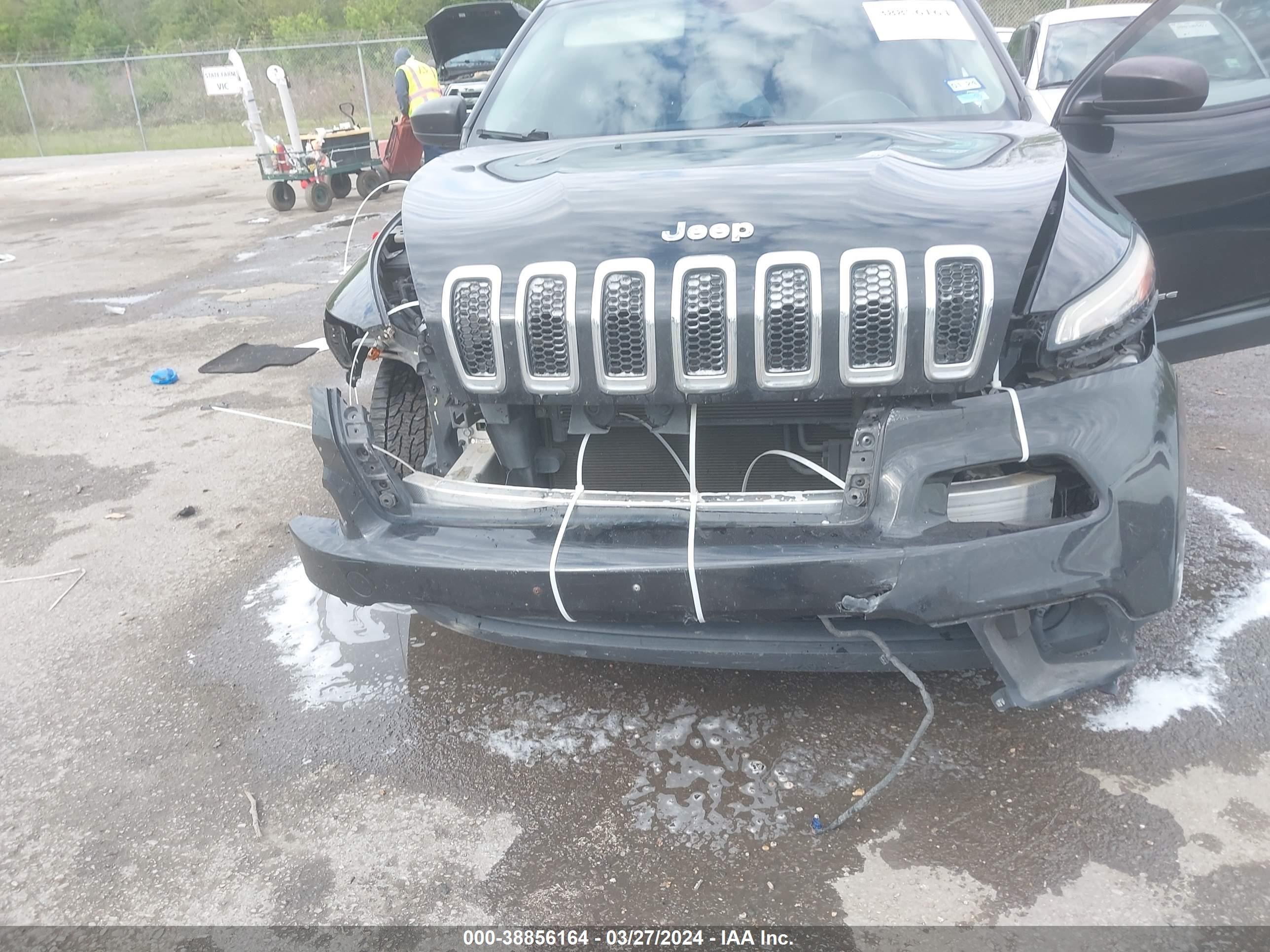 Photo 5 VIN: 1C4PJLABXEW112418 - JEEP CHEROKEE 