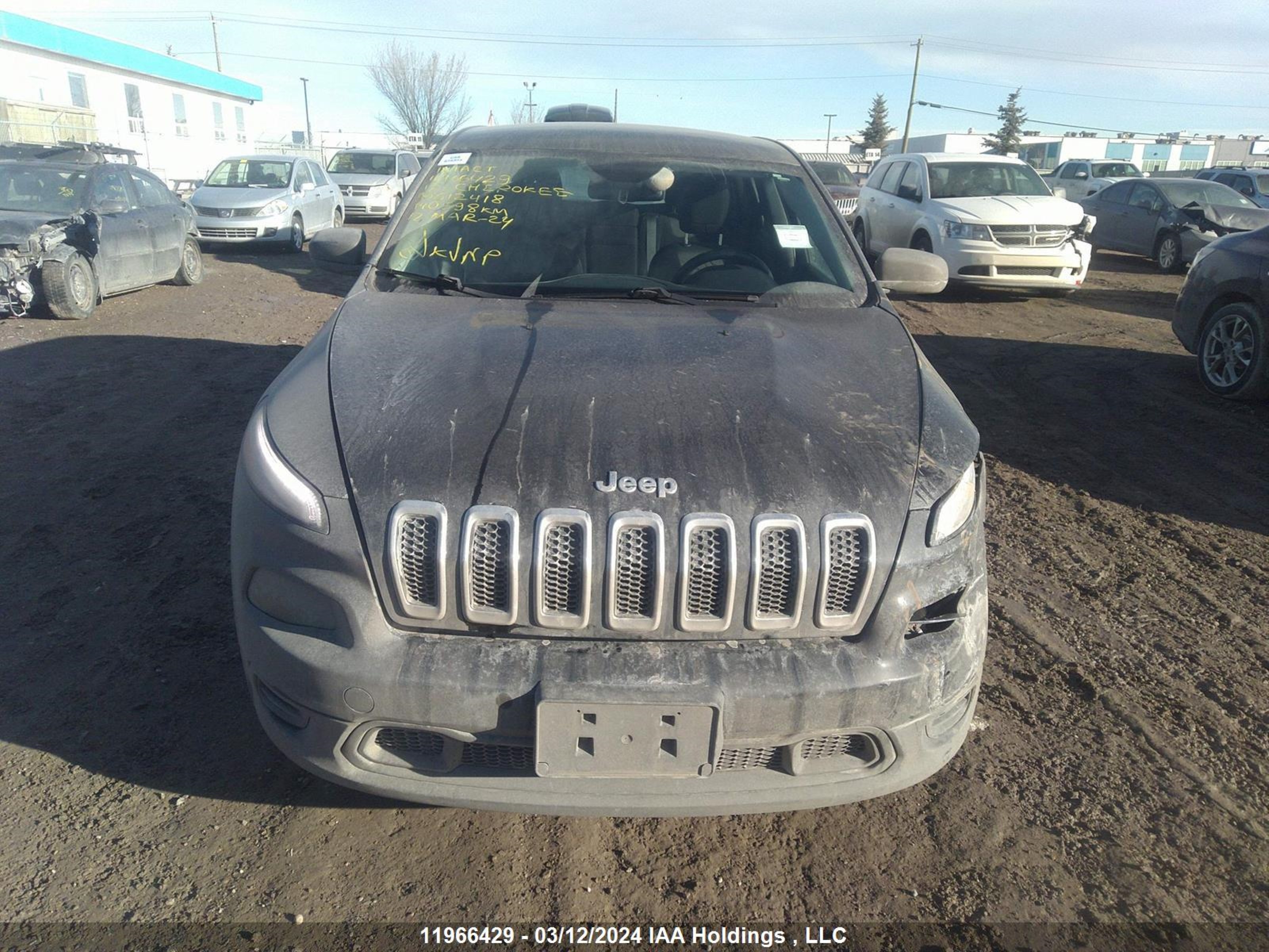 Photo 11 VIN: 1C4PJLABXFW612418 - JEEP CHEROKEE 