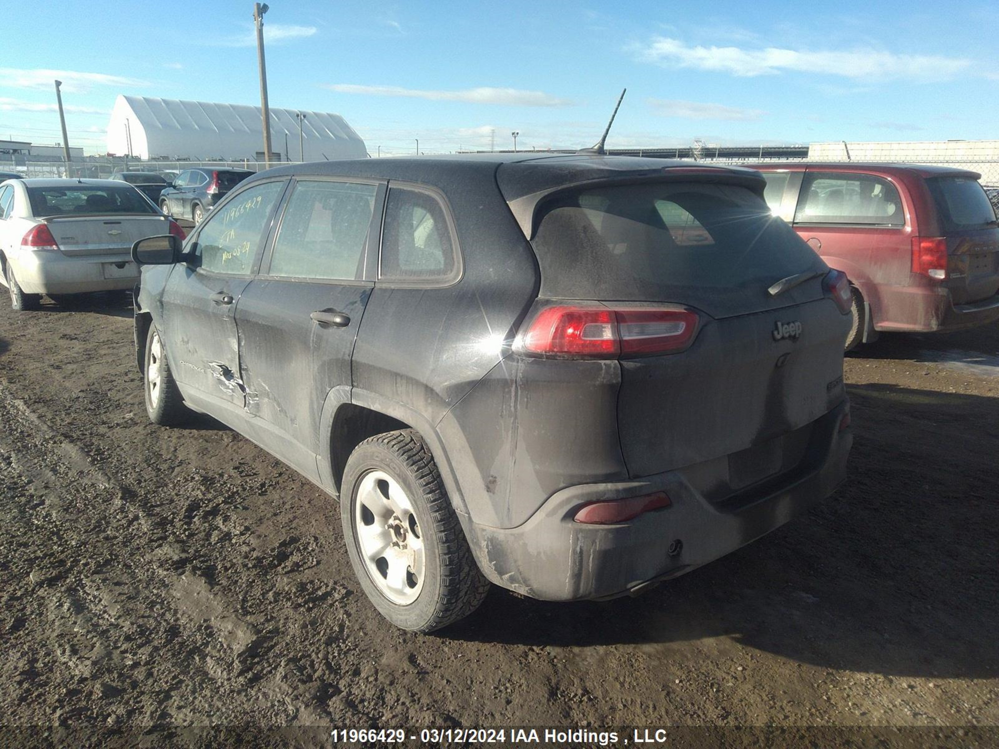 Photo 2 VIN: 1C4PJLABXFW612418 - JEEP CHEROKEE 