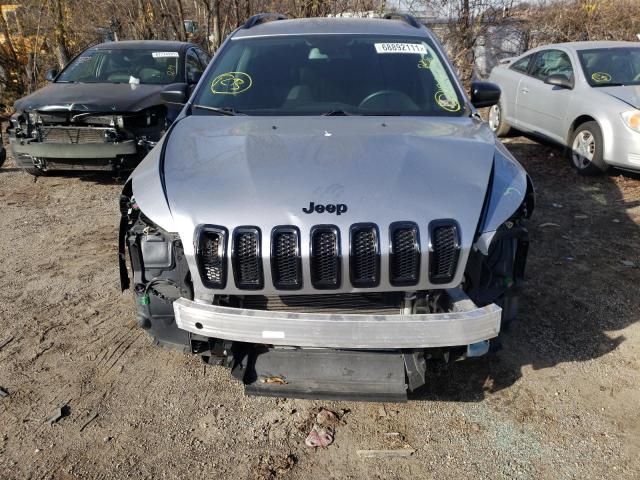 Photo 8 VIN: 1C4PJLABXHW595963 - JEEP CHEROKEE S 