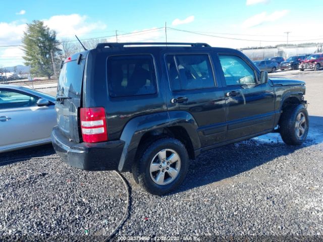 Photo 3 VIN: 1C4PJLAK0CW125790 - JEEP LIBERTY 