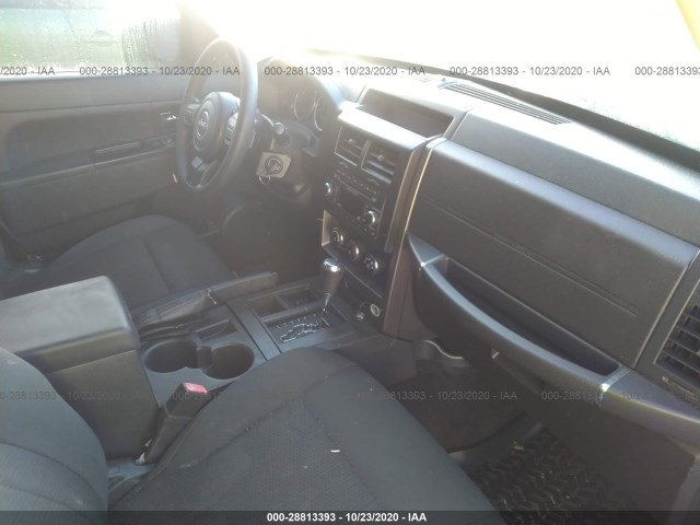 Photo 4 VIN: 1C4PJLAK0CW148700 - JEEP LIBERTY 