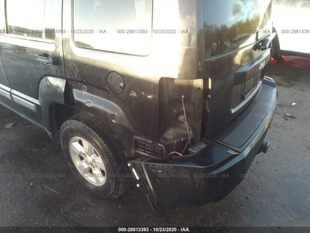 Photo 5 VIN: 1C4PJLAK0CW148700 - JEEP LIBERTY 