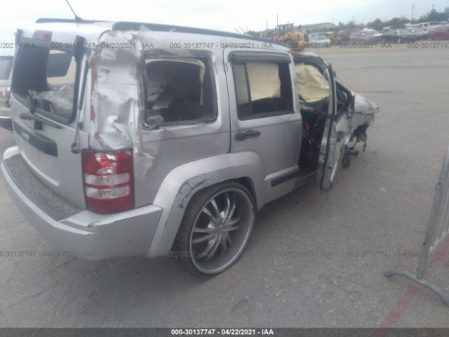 Photo 3 VIN: 1C4PJLAK0CW174570 - JEEP LIBERTY 