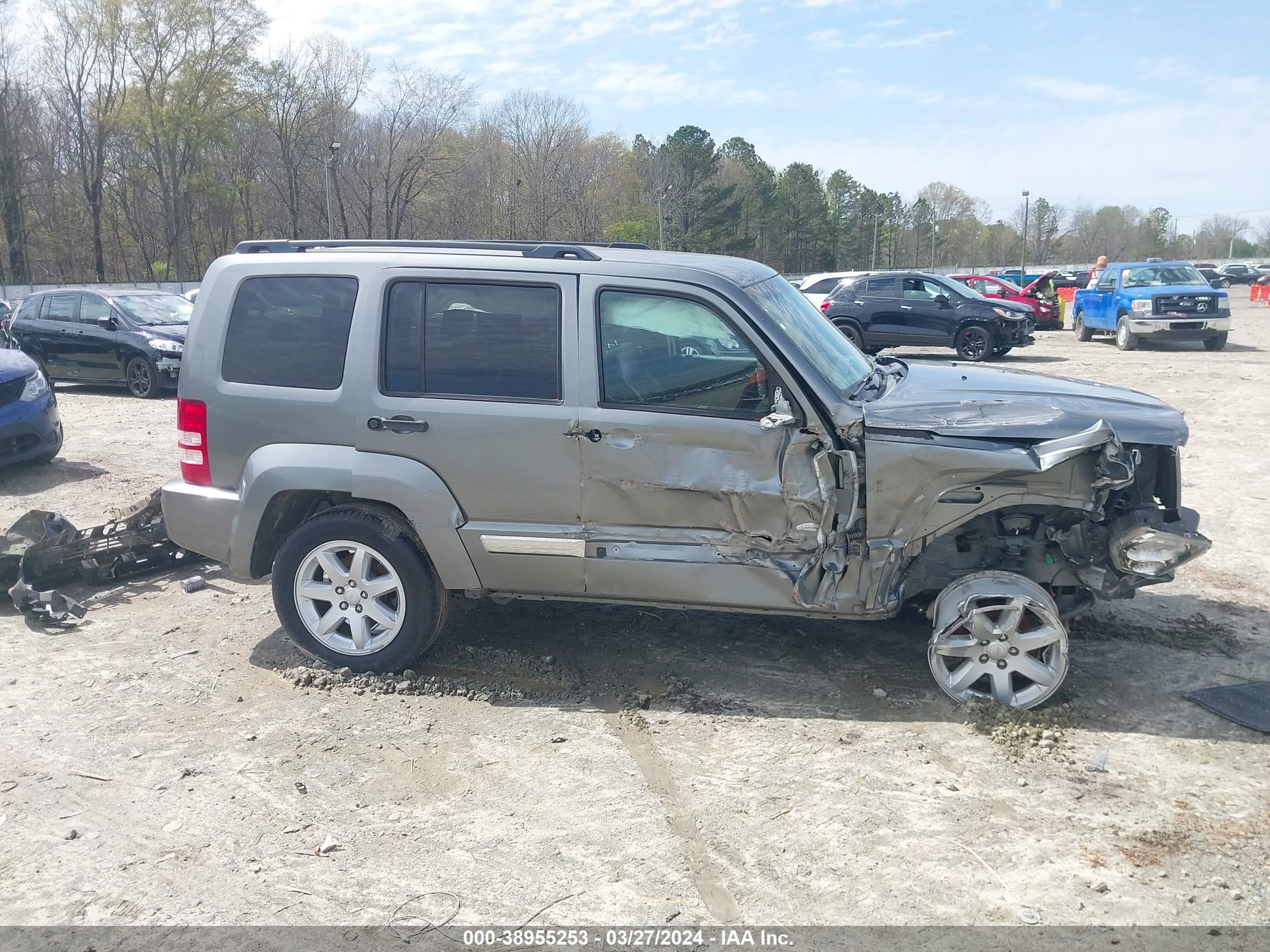 Photo 12 VIN: 1C4PJLAK0CW214114 - JEEP LIBERTY (NORTH AMERICA) 