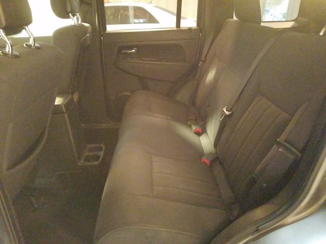 Photo 5 VIN: 1C4PJLAK1CW156823 - JEEP LIBERTY SP 