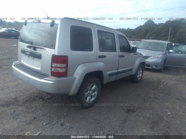 Photo 3 VIN: 1C4PJLAK1CW171435 - JEEP LIBERTY 