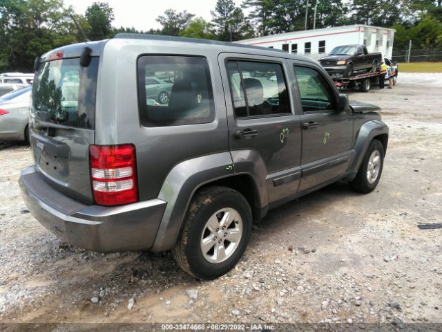 Photo 3 VIN: 1C4PJLAK1CW201680 - JEEP LIBERTY 