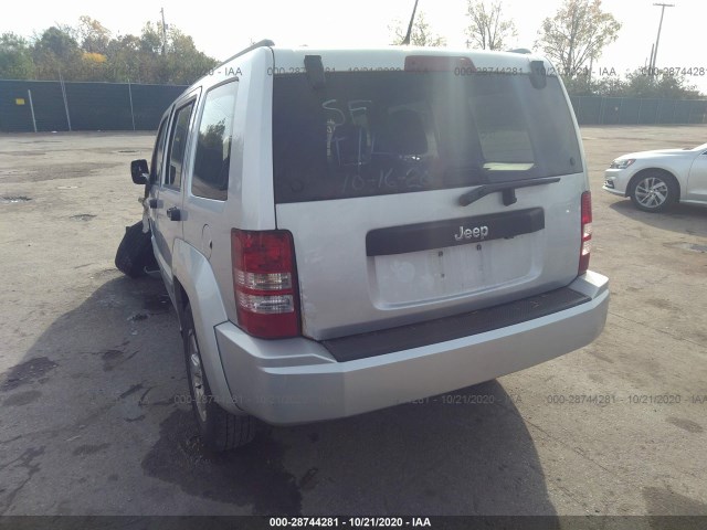 Photo 2 VIN: 1C4PJLAK2CW115701 - JEEP LIBERTY 