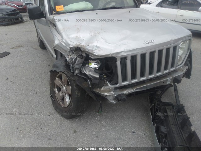 Photo 5 VIN: 1C4PJLAK2CW126617 - JEEP LIBERTY 