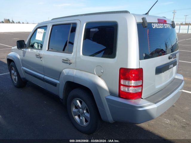 Photo 2 VIN: 1C4PJLAK2CW168785 - JEEP LIBERTY 