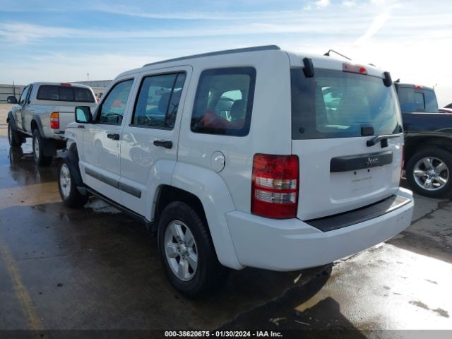 Photo 2 VIN: 1C4PJLAK3CW105632 - JEEP LIBERTY 